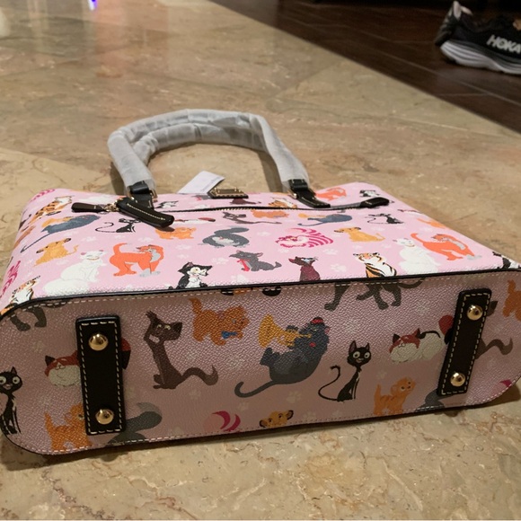 Disney Parks Dooney & Bourke 2024 Cats Tote Bag Purse - Picture 3 of 4